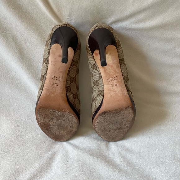 Authenticated Gucci monogrammed GG open toe pump - Picture 8 of 11